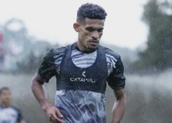 Ricky Kambuaya Disorot Jelang Laga Persib Kontra Dewa United