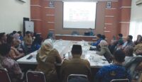 DLH Kabupaten Cirebon Beri Pelatihan Pengelola TPST 3R