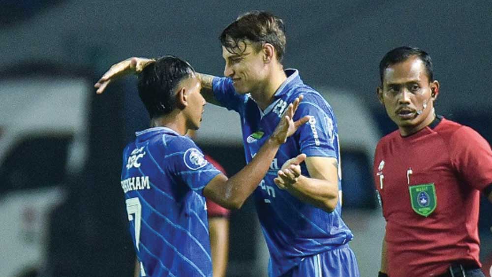 Stefano Beltrame Jalani Debut di Laga Persib Vs PSM Makassar, Puji Bobotoh dan Stadion GBLA
