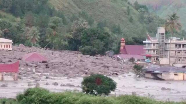 Foto: Banjir Bandang 1 - Suara Cirebon