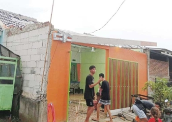 Detik-detik Angin Puting Beliung Terjang Banjarwangunan