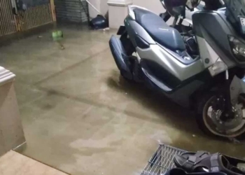 Indramayu Disergap Banjir Usai 1 Jam Diguyur Hujan Deras