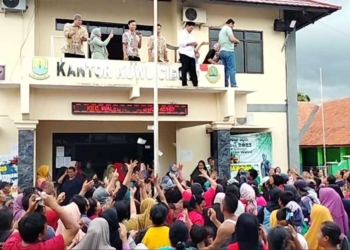 Kuwu Tukkarangsuwung “Nyawer” Warga Cibogo