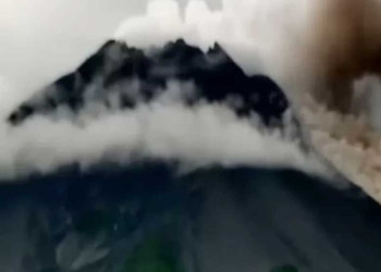 Bahaya, Gunung Merapi Erupsi, Masyarakat Diminta Menjauh