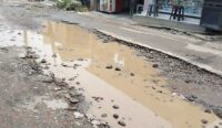 Jalan di Desa Danawinangun Cirebon Rusak, Masyarakat Salahkan Kuwu