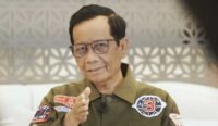 Mahfud MD Pamit, Ajak Pegawai Kemenkopolhukam Jalan Kaki Keliling Monas