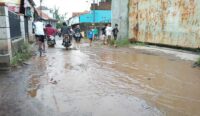 Jalan Rusak di Cirebon, Warga Kaliandul Mengeluh