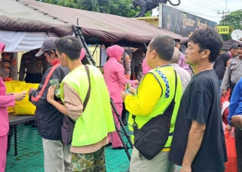 Murah, Bazar Ramadan Polresta Cirebon Diserbu Warga