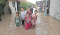 Puluhan SD Terdampak Banjir di Cirebon Timur, Ujian Semester Ditunda Demi Keselamatan, Berikut Daftarnya
