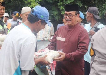 Safari Ramadan, Bupati Cirebon Imron Berbagi dengan Yatim dan Dhuafa