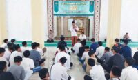 Ustaz Abdullah Sentil Dosa Menyakiti Orang Lain, Puluhan ABH di Cirebon Tertunduk Ingat Perbuatan Sendiri