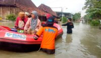 Warga Demak Raksakan Gempa Tuban, Genangan Banjir Terlihat Bergerak ke Kiri dan Kanan
