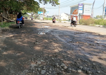 Horeee.... Ruas Jalan Arjawinangun Suranenggala Cirebon segera Diperbaiki