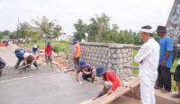 Kang Dedi Mulyadi Minta Perbaikan Jembatan Cihambulu Dipercepat, Target Selesai Sebelum Lebaran Selesai