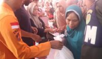 Kendalikan Inflasi di Kabupaten Cirebon Jelang Lebaran, Dipserindag dan Kejari Gelar Bazar Murah