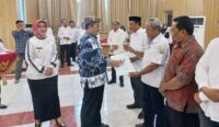 Pemkab Cirebon Apresiasi Pemdes Taat Pajak, Desa Lunas PBB-P2 Diganjar Umrah, Bupati Imron Tegaskan Komitmen
