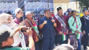 Sivitas Akademika UMC Gelar Aksi Bela Palestina, Bupati Cirebon Imron Ikut Orasi