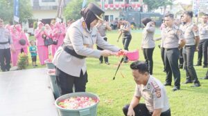 63 Personel Polresta Cirebon Naik Pangkat