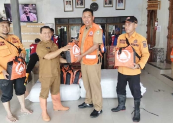 Banjir di Jagapura Surut, BPBD Kabupaten Cirebon Salurkan Bantuan