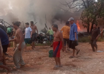 Kebakaran di Kaliwedi Lor Cirebon, 2 Rumah, 1 Gudang Limbah Plastik, 1 Kandang dan 4 Kambing Terpanggang
