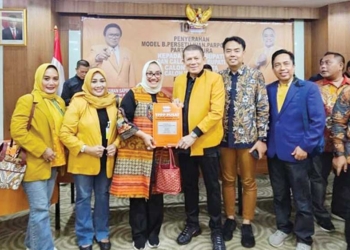 Pilwalkot Cirebon, Eti-Suhendrik Dapat Rekom DPP Hanura