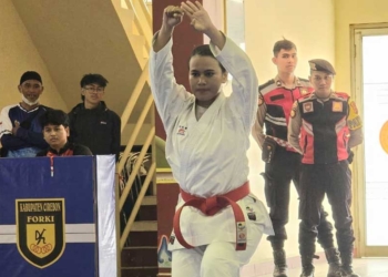 Sosok Inspiratif, Polwan Polresta Cirebon Jago Karate dengan Segudang Prestasi