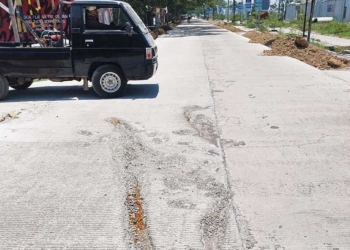 Bekas Ban Membahayakan, Jalan Beton Suranenggala-Arjawinangun Cirebon Baru segera Diperbaiki