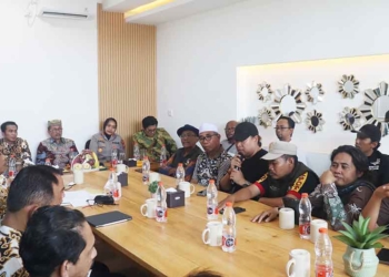 Hore… Bupati Imron Pastikan Jalan Rusak di Cirebon Timur Diperbaiki Juli-Agustus 2025