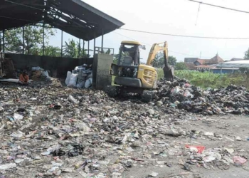 KDM ke Cirebon Timur, Gunungan Sampah di TPS Sidaresmi Diangkut