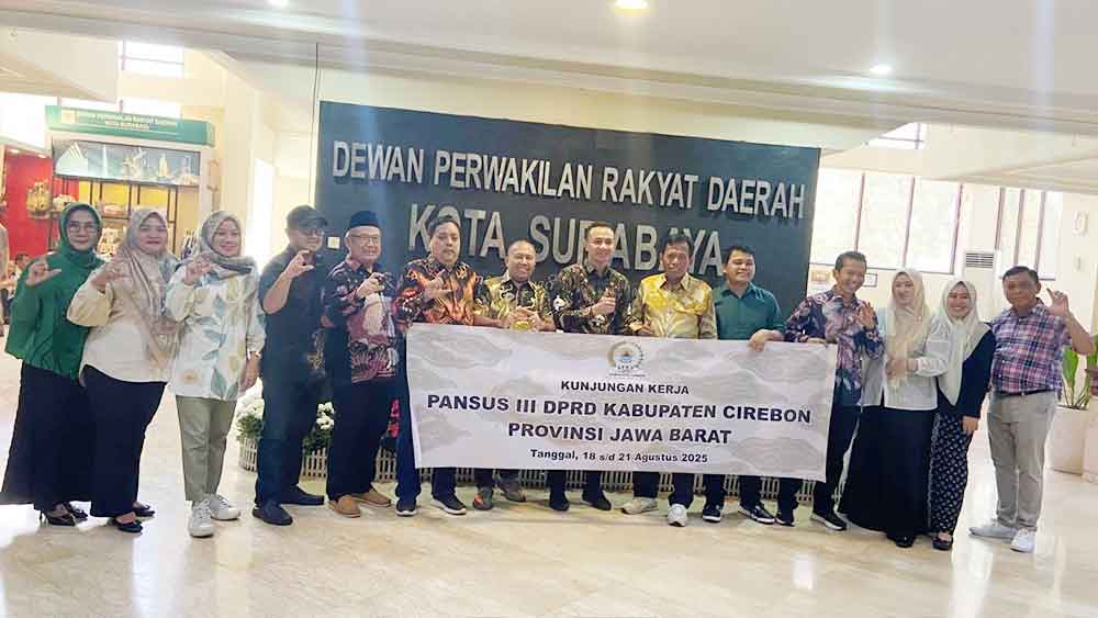 Kaji Perda Adminduk, Pansus II DPRD Kabupaten Cirebon Belajar ke Sidoarjo