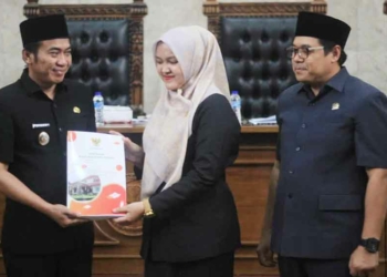 DPRD Kabupaten Cirebon Gelar Paripurna Hantaran Raperda APBD 2026
