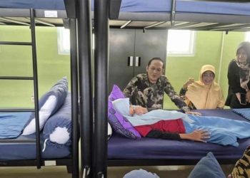 Peserta Didik Sekolah Rakyat di Cirebon Mengeluh Kepanasan 