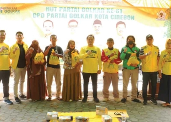 HUT ke-61, DPD Golkar Kota Cirebon Bagikan 1.000 Paket Sembako