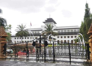 Gapura Candi Bentar Gedung Sate, Pengakuan Budaya Cirebon