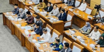 Rektor UIN Siber Cirebon Hadiri RDP Komisi VIII DPR, Dorong Tata Kelola PTKIN yang Adaptif dan Inovatif