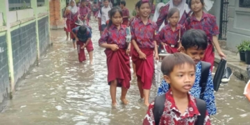 Empat RW di Kota Cirebon Tergenang Banjir Rob