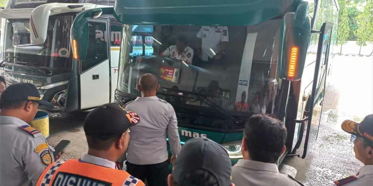 Petugas Temukan Bus di Cirebon Masih Gunakan Klakson Telolet