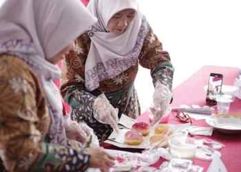 Bukan hanya Jadi Motif Kain, Batik Cirebon Kini Percantik Tampilan Donat
