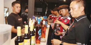 Razia Besar di Cirebon, Ratusan Miras Berkadar Alkohol Tinggi Disita Polisi
