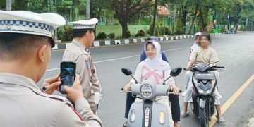 Satlantas Polresta Cirebon Uji Coba E-TLE Mobile Handheld