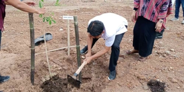 Forkopimda Kabupaten Cirebon Tanami RTH Pemkab di City Land