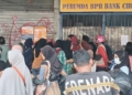 Nasabah Geruduk BPR Bank Cirebon, Minta Uang yang Disimpan Bisa Kembali Utuh tanpa Ribet