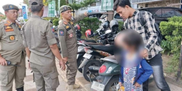 Puluhan Motor Parkir Liar di Trotoar CSB Mall Dirantai Satpol PP