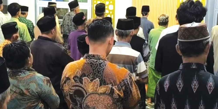 Salat Tarawih Terlama di Cirebon, Berlangsung Tiga Jam, Setiap Malam 3 Juz Al-Qur’an