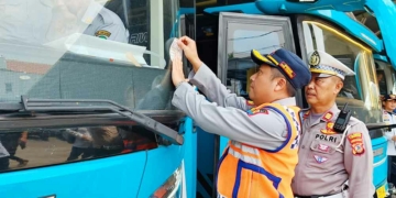 Ramp Check Angkutan Lebaran di Cirebon