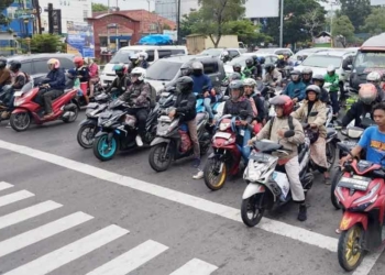 Jalur Pantura Cirebon Mulai ‘Diserbu’ Pemotor, Napas Mudik Kian Terasa