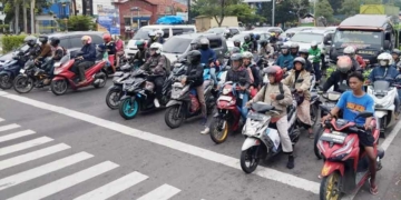 Jalur Pantura Cirebon Mulai ‘Diserbu’ Pemotor, Napas Mudik Kian Terasa