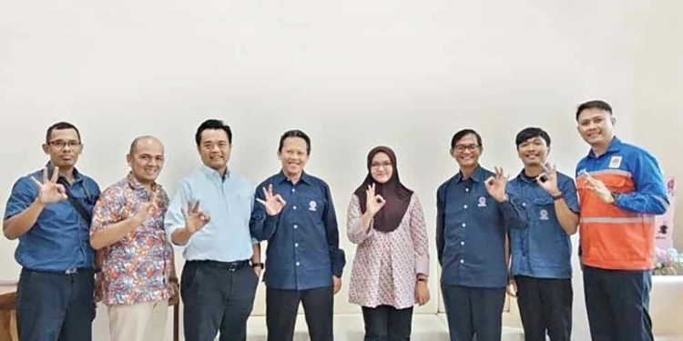 Ketua DPRD Kabupaten Cirebon Sentil Indocement, Dorong Perusahaan Peduli Lingkungan dan Masyarakat Sekitar