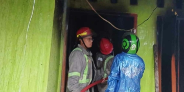 ODGJ Main Api, Rumah di Kejuden Cirebon Terbakar