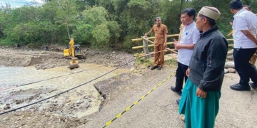 Cegah Longsor, Pemkot Cirebon Alihkan Arus Sungai Lebakngok